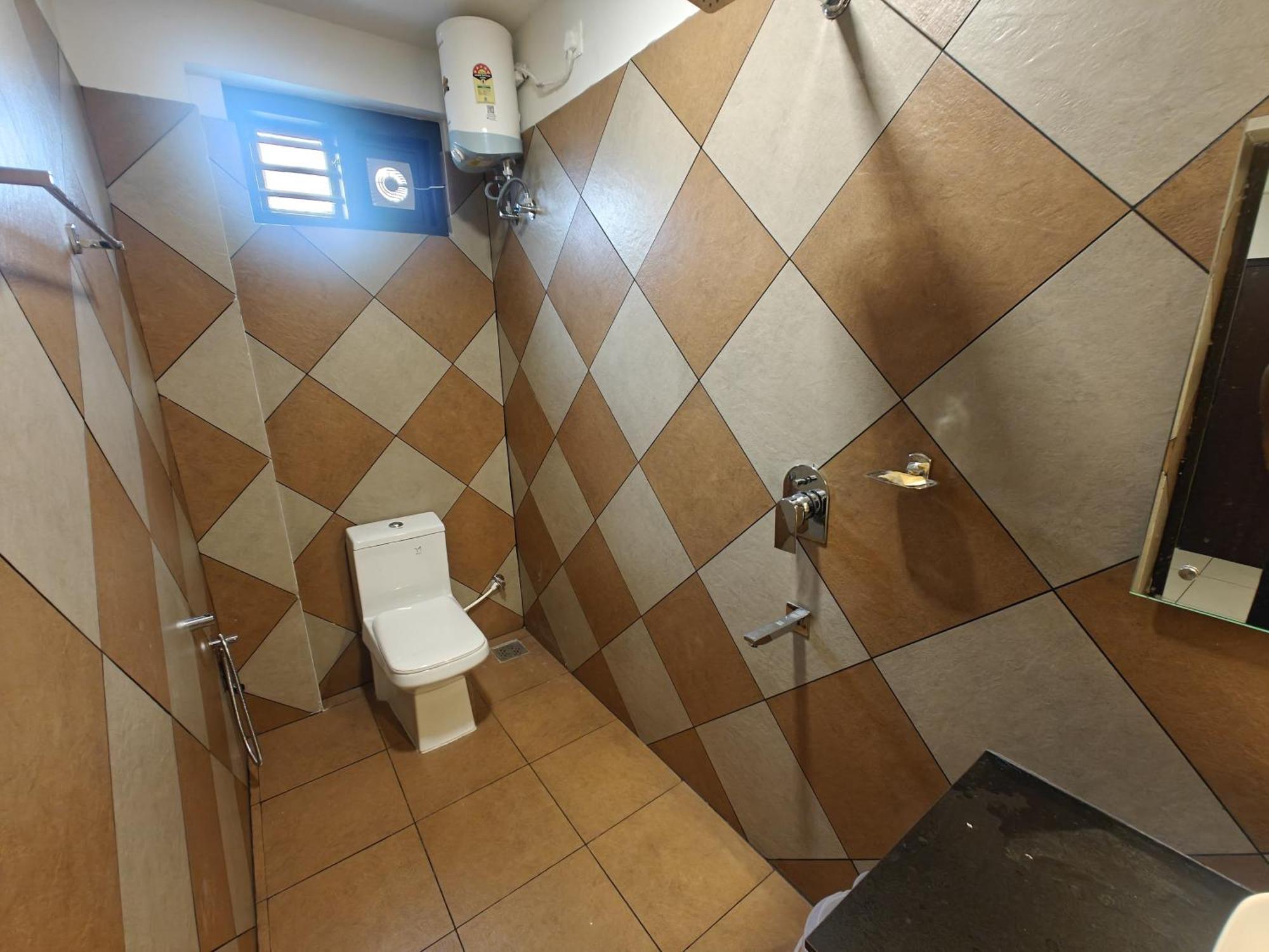 Gateway Residency Hotel Mannarakkat ภายนอก รูปภาพ