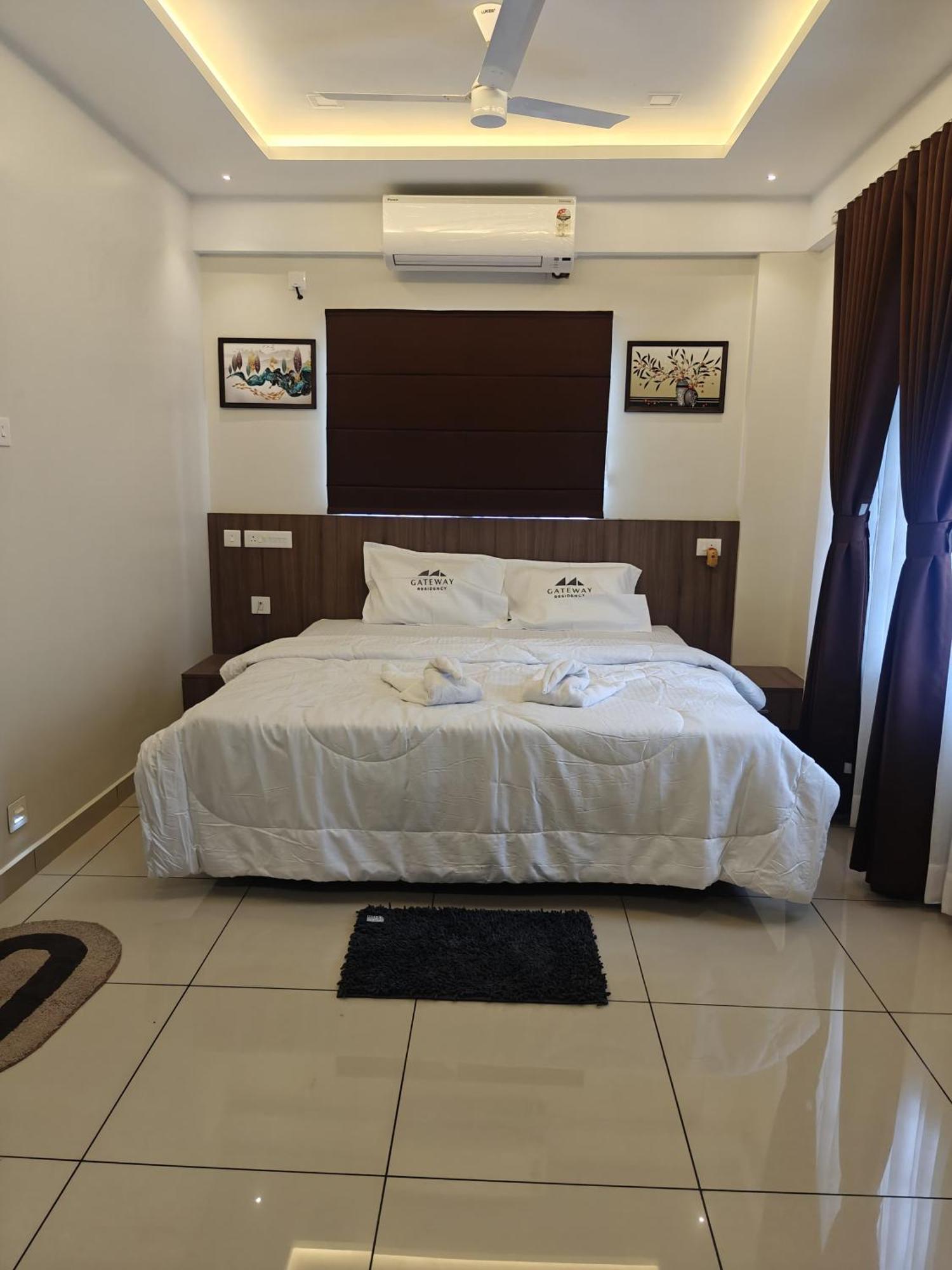 Gateway Residency Hotel Mannarakkat ภายนอก รูปภาพ